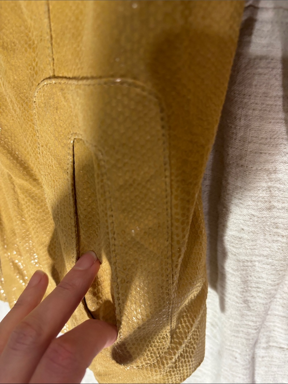 Lafayette 148 NY Vintage Reptile Embossed Leather Jacket Yellow Size 6 - Picture 11 of 13
